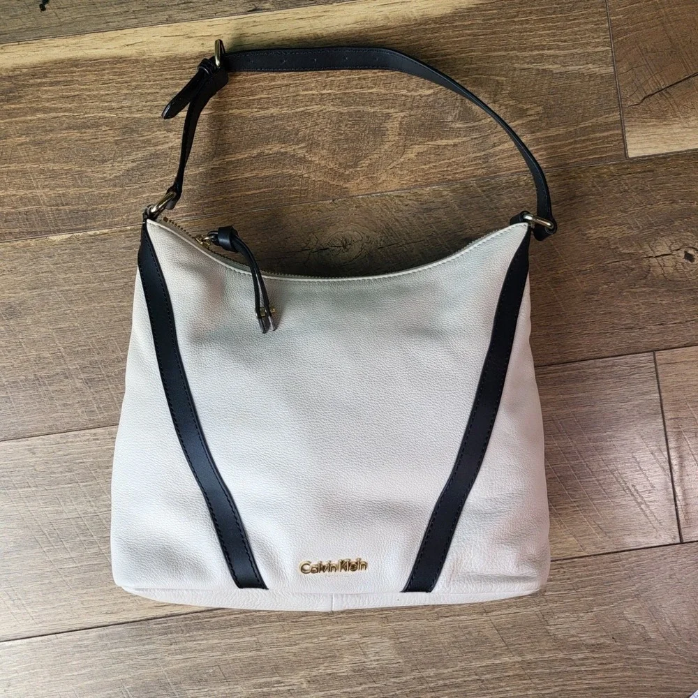 Calvin Klein Cream Black Pebbled Leather Hobo Shoulder Bag Gold Hardware